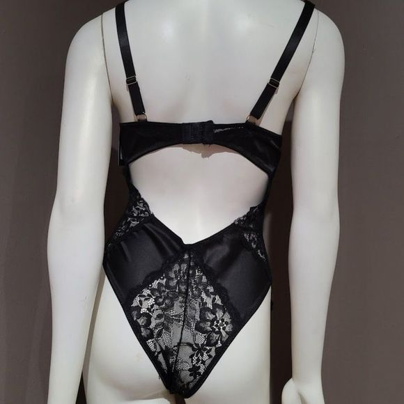 Fredericks of Hollywood Parissa Satin Teddy Lingerie - Picture 8 of 16